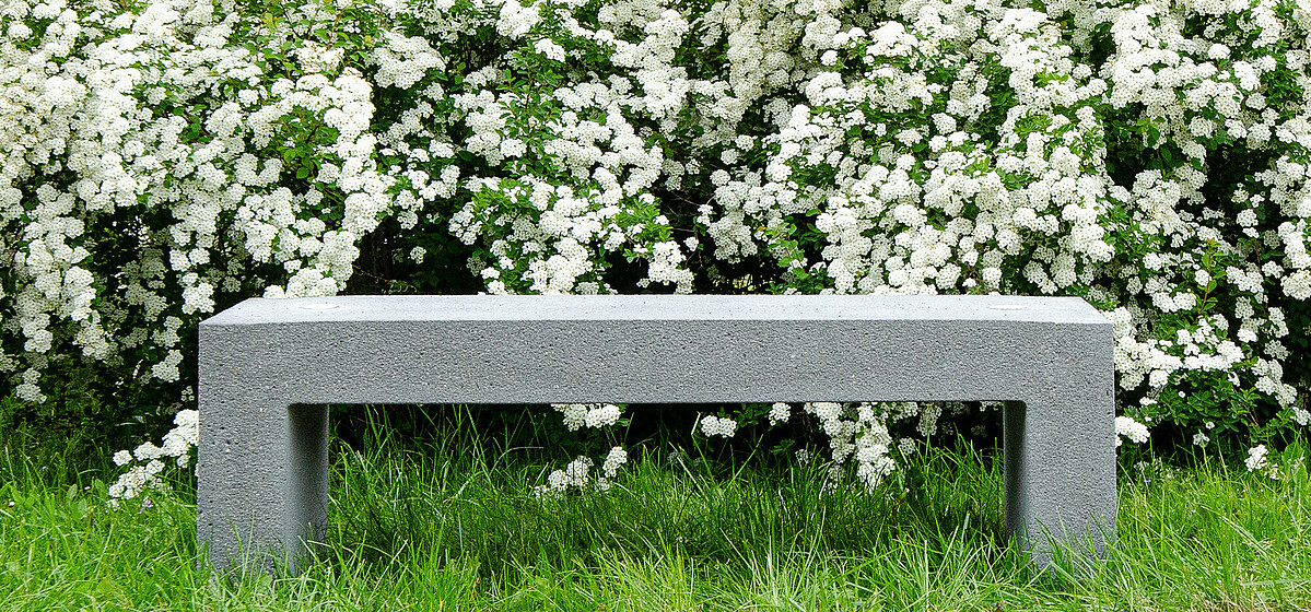 A concrete bench produced by BNB A concrete bench produced by BNB