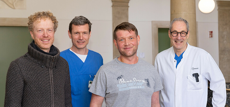 Pediatrician PD Dr. Boris Schmitt, senior physician Dr. Peter Kramer, patient Marcus L., and clinic director Prof. Felix Berger (from left to right).
