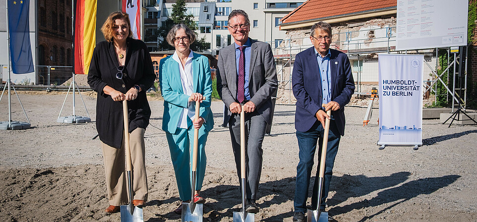 Groundbreaking ceremony for the Berlin Research Center for Optobiology Groundbreaking ceremony for the Berlin Research Center for Optobiology