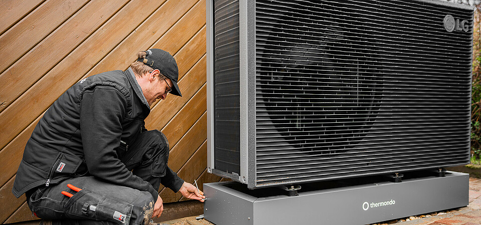 With over 50,000 installed systems and more than 1,000 employees thermondo is a major enabler of Germany's residential energy transition. With over 50,000 installed systems and more than 1,000 employees thermondo is a major enabler of Germany's residential energy transition.